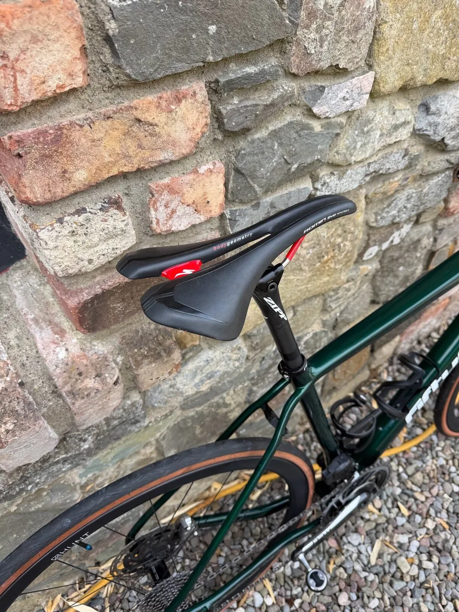 Gravel bike - Image 2