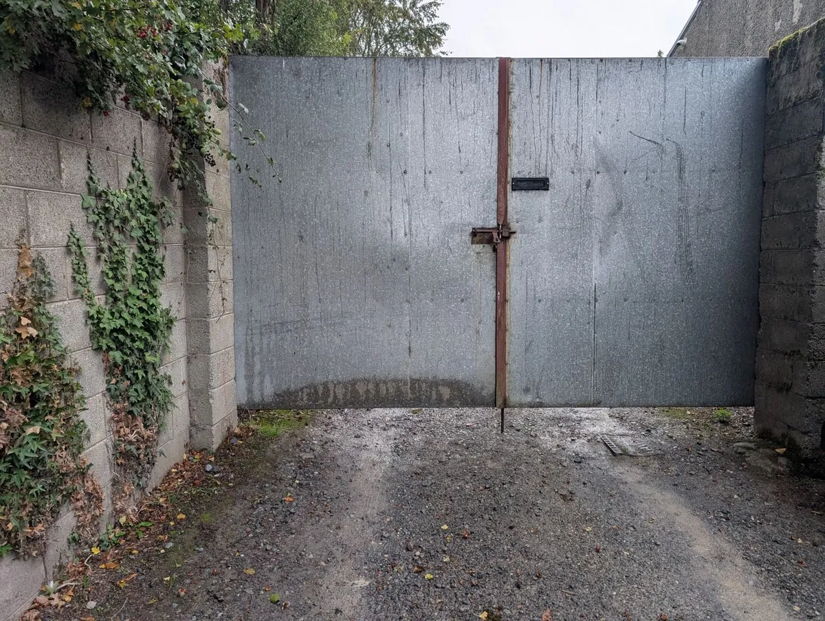 Steel double gates , Security , Galvanized sheets - Image 1
