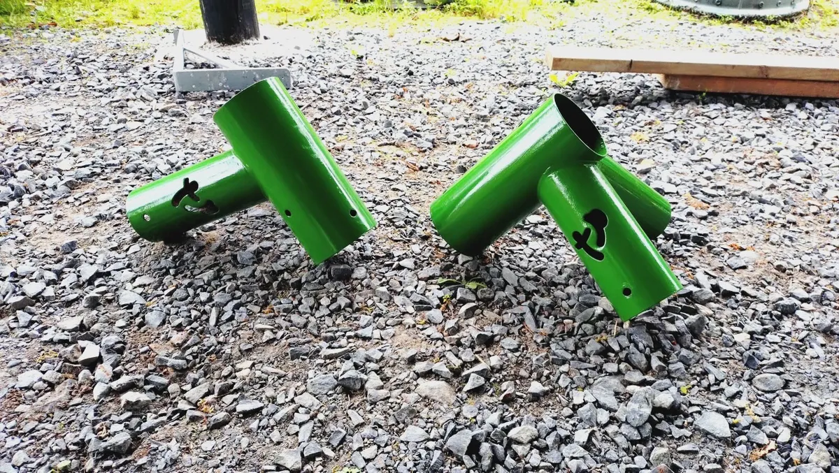 Swing brackets x3 - Image 1