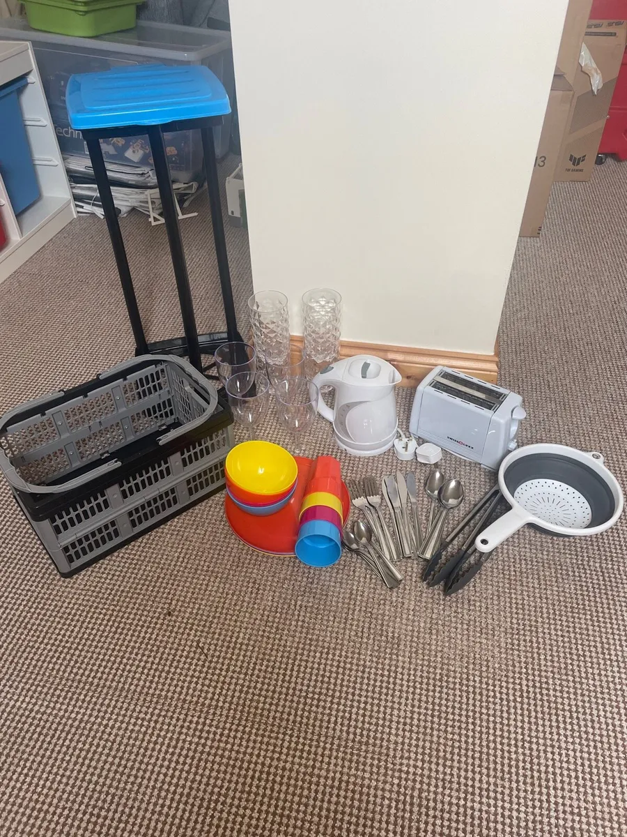 Camping accessories - Image 1
