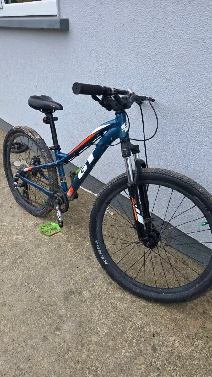 GT stomper mountain bike