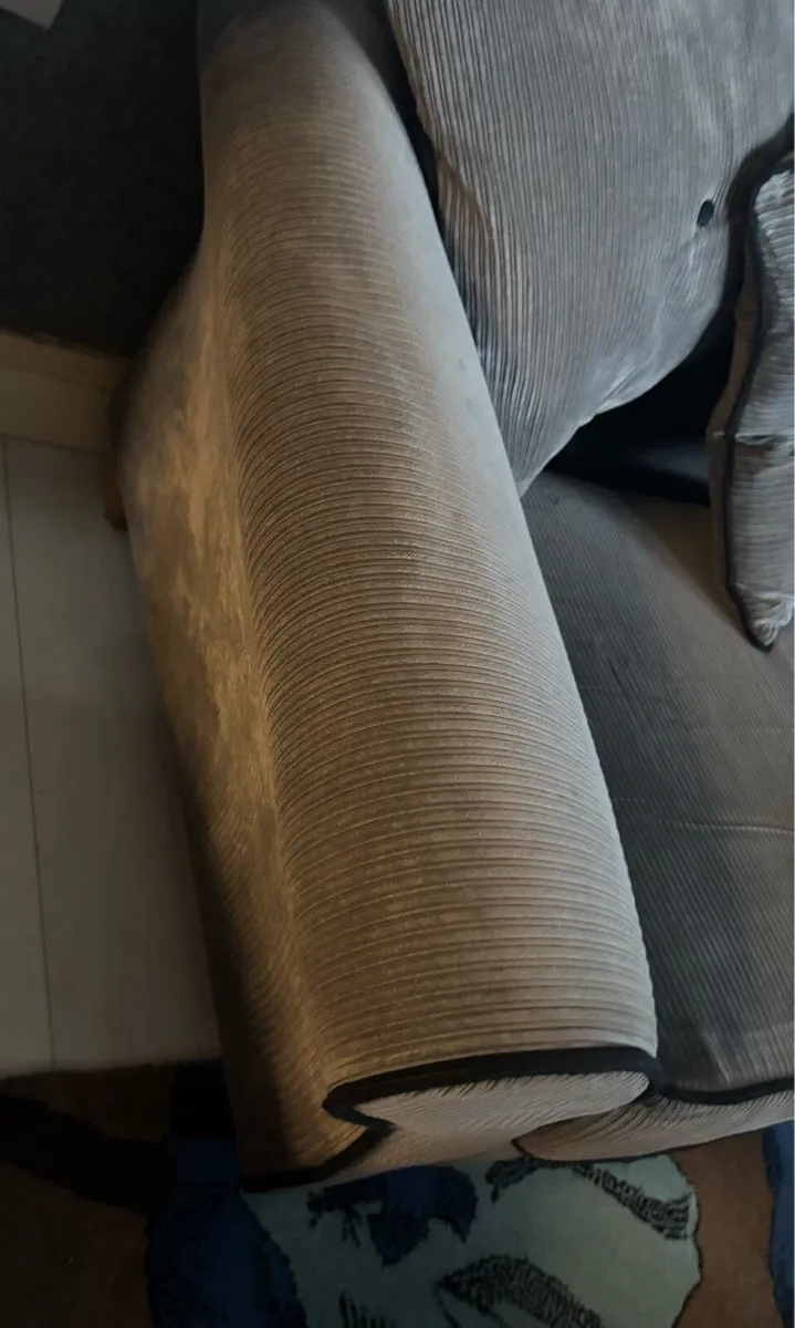 Grey chord three seater sofa - Image 3