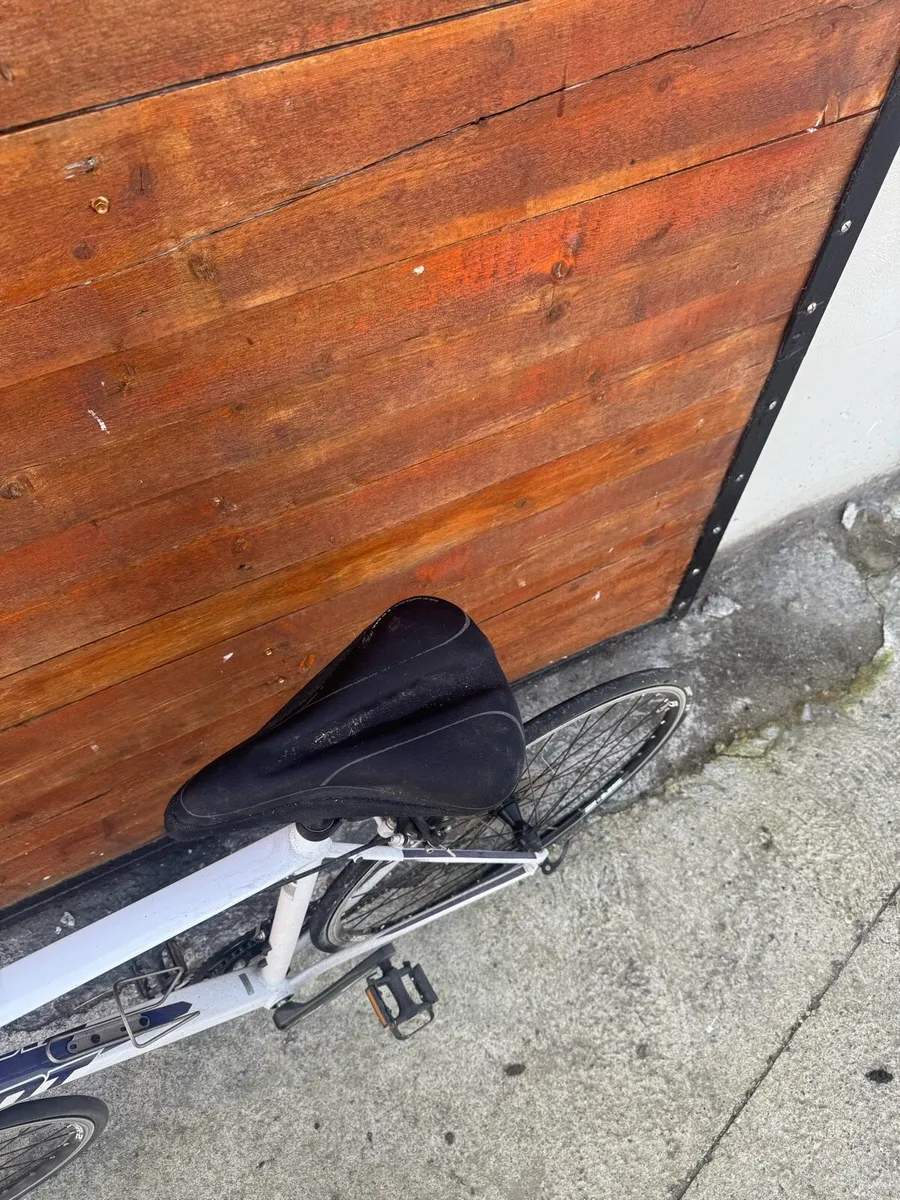 Giant defy 4 bike - Image 4