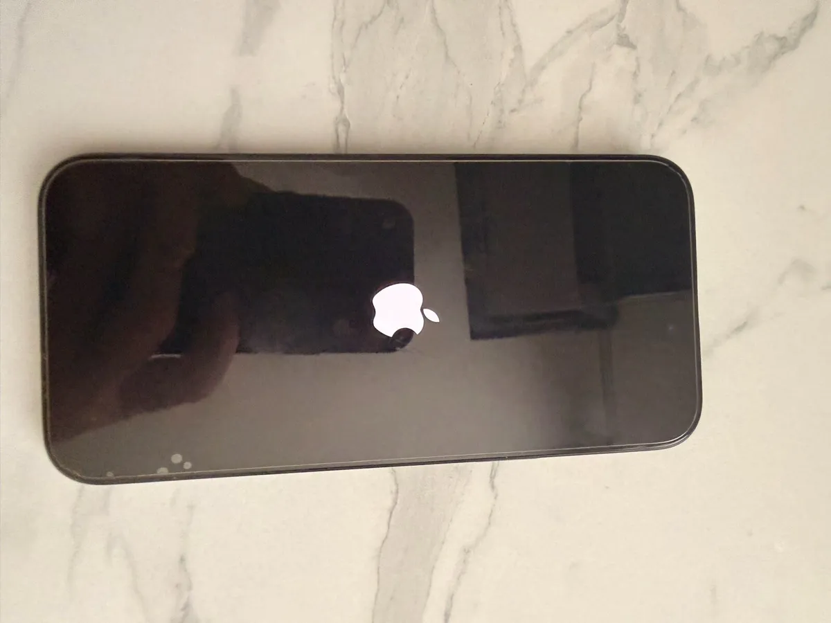 iPhone 15 Plus - Image 1