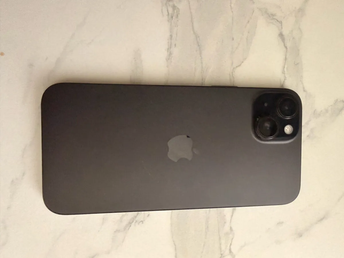 iPhone 15 Plus - Image 2