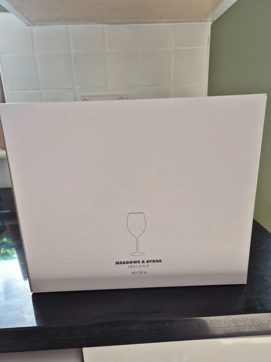 Wine glasses - Image 1