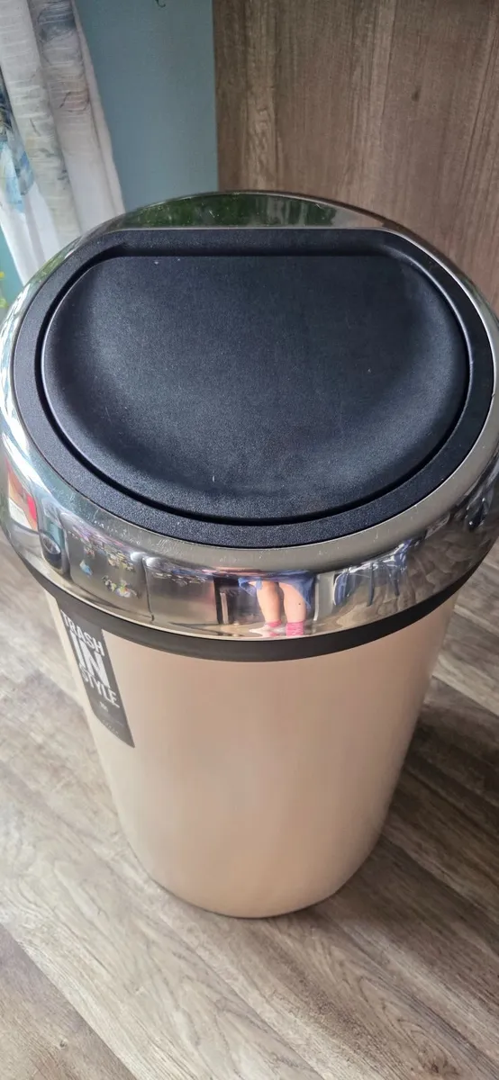 Brabantia Touch Bin 60L – Soft Beige Brabantia 60L - Image 4