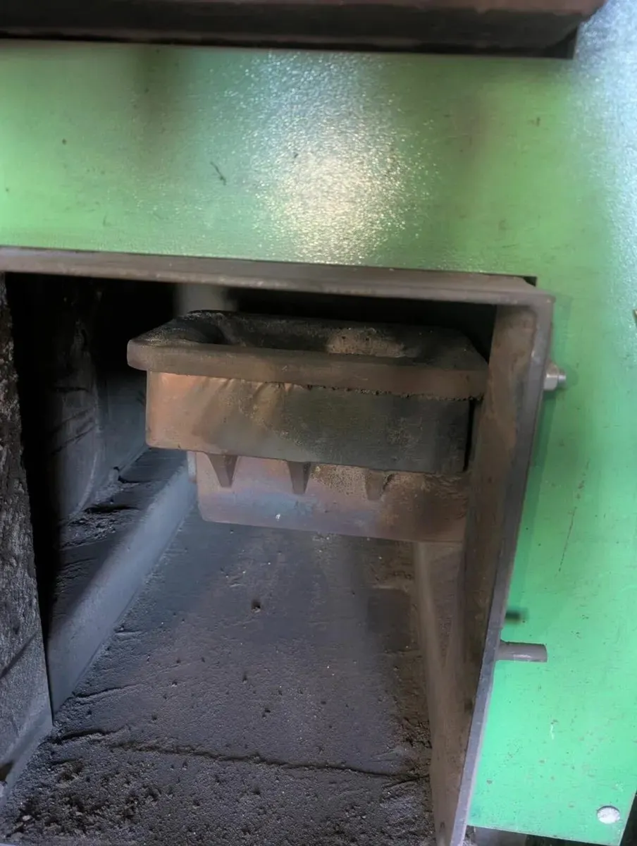 25kW Slack/Coal/Pellet burner, automatic feeder - Image 2