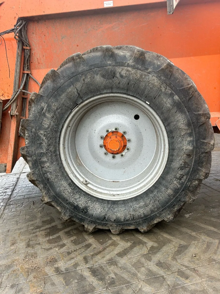710/70/42 alliance tyres 90% - Image 2