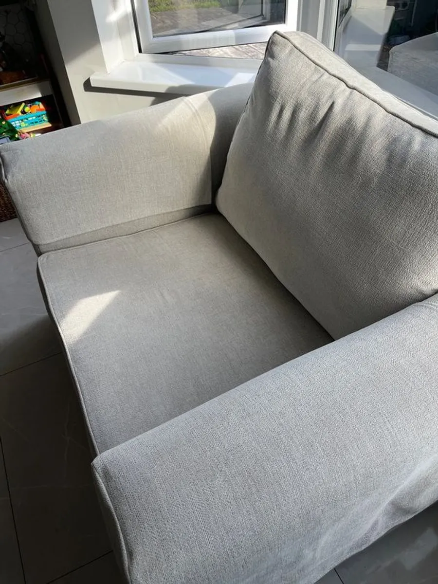 Love Seat - Image 2