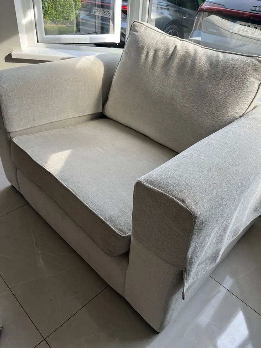 Love Seat - Image 3