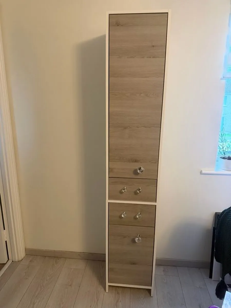 cabinet - Image 1