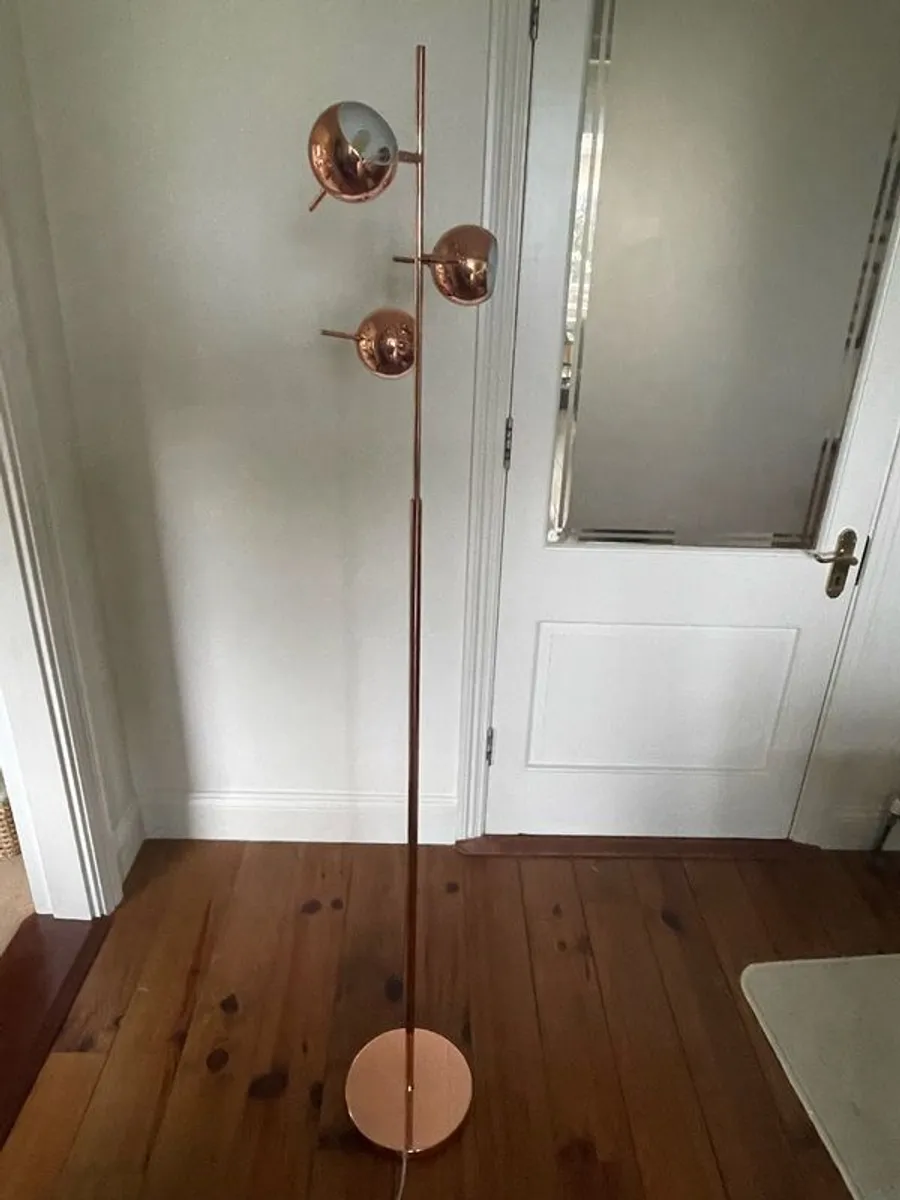 Floor - Image 2