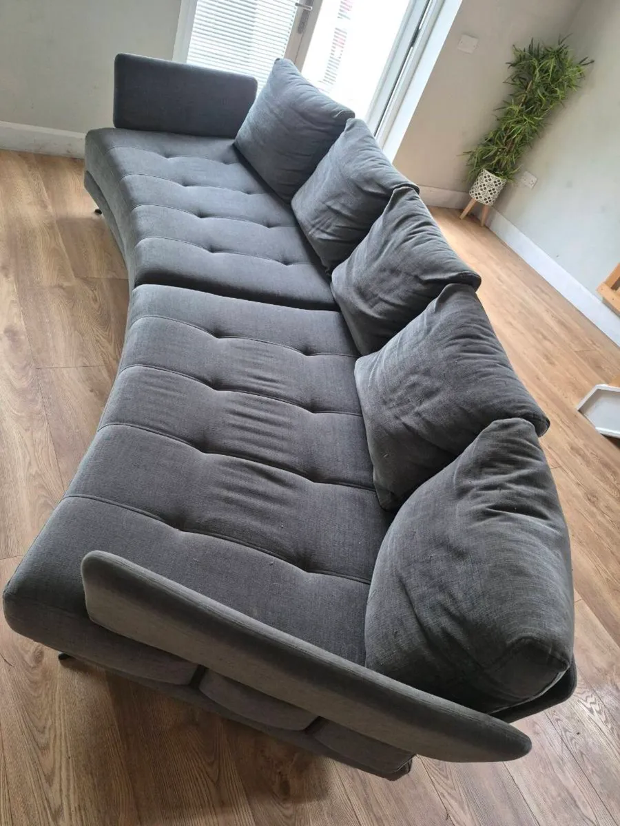 Fama Sofa - Excellent Condition - Image 2