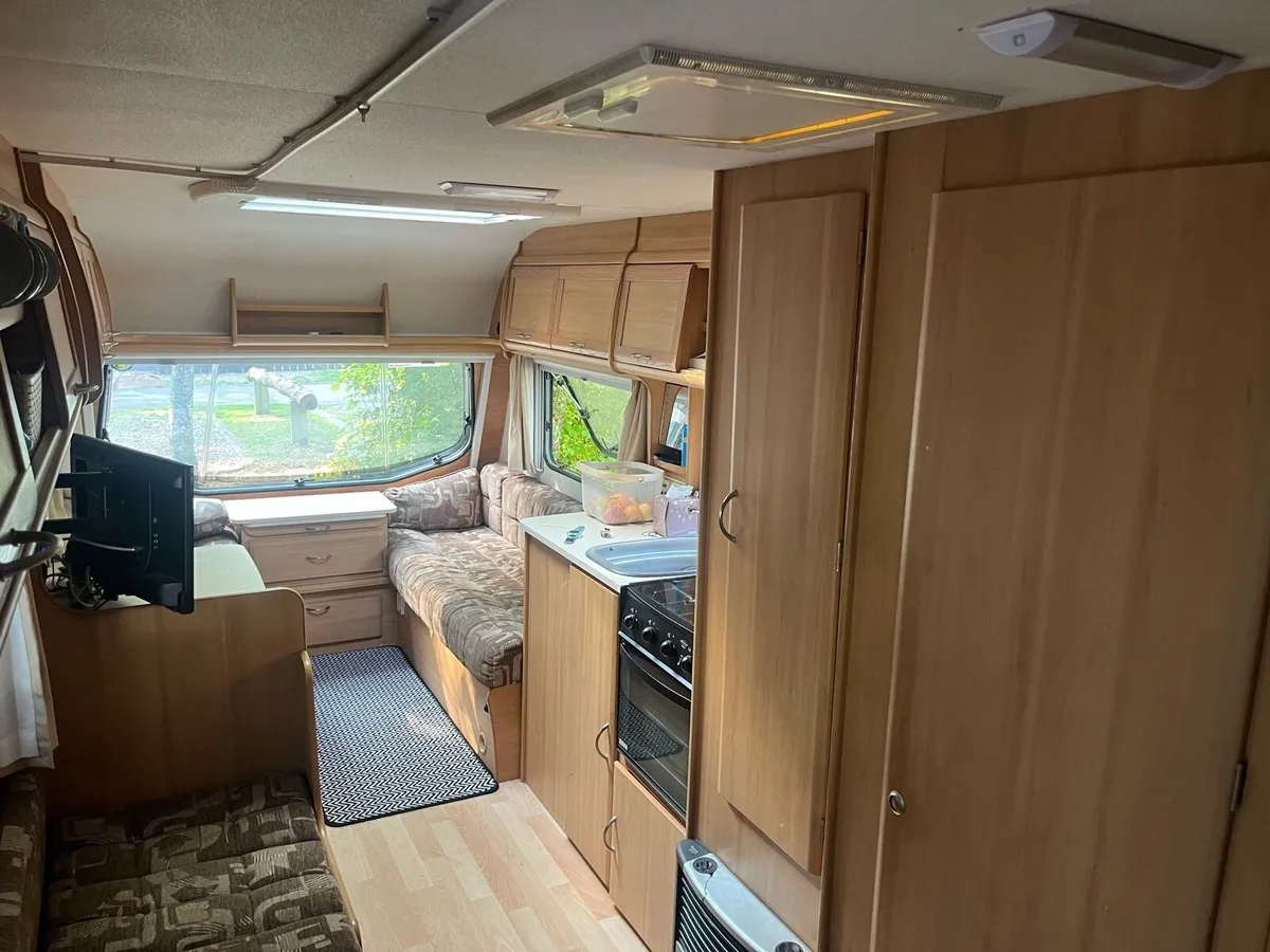 6 berth caravan - Image 4