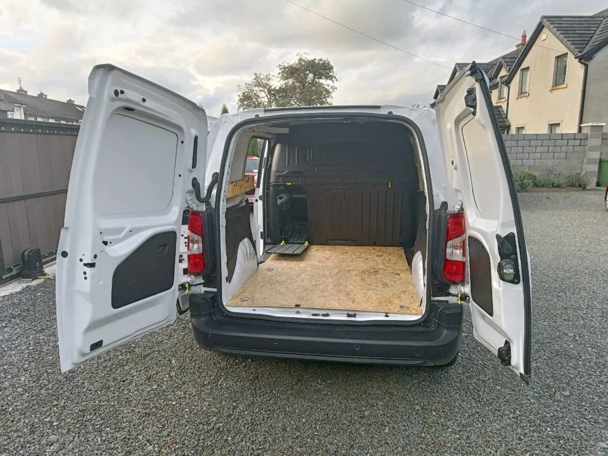 2024 Opel Combo 1.5 Diesel - Image 4