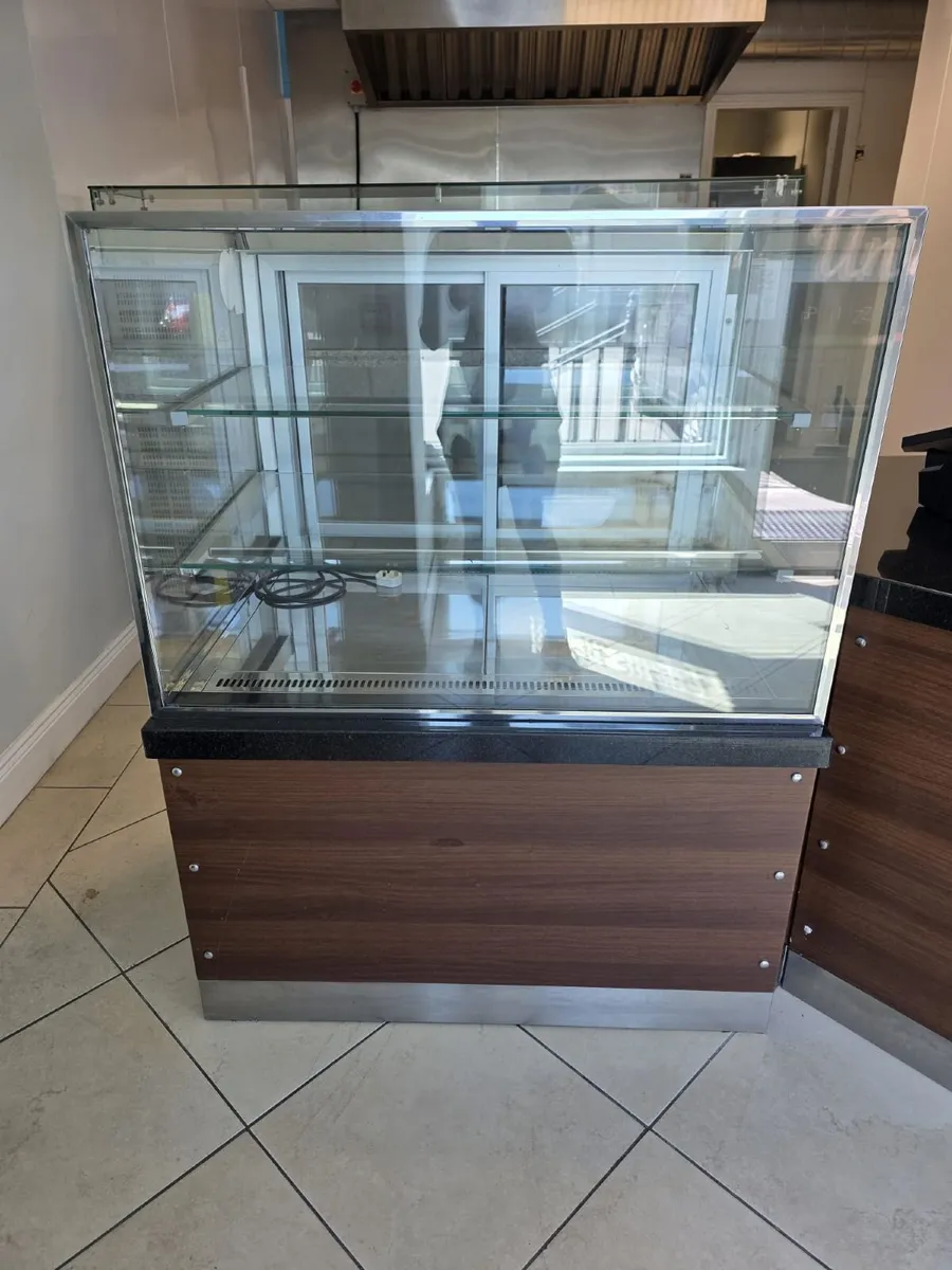 Refrigerated counter display - Image 1