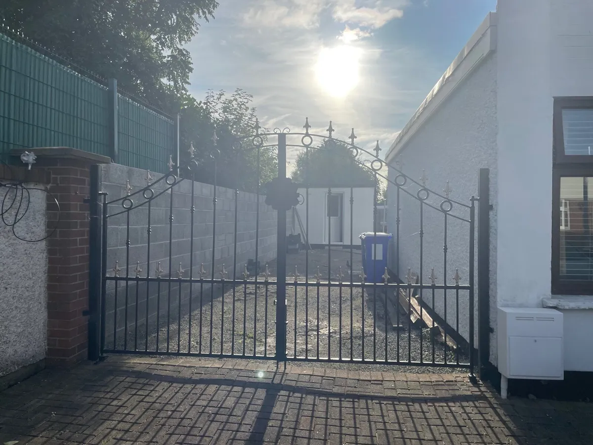 Double Driveway Gate 350CM/3.5 Meters Wide - Image 2