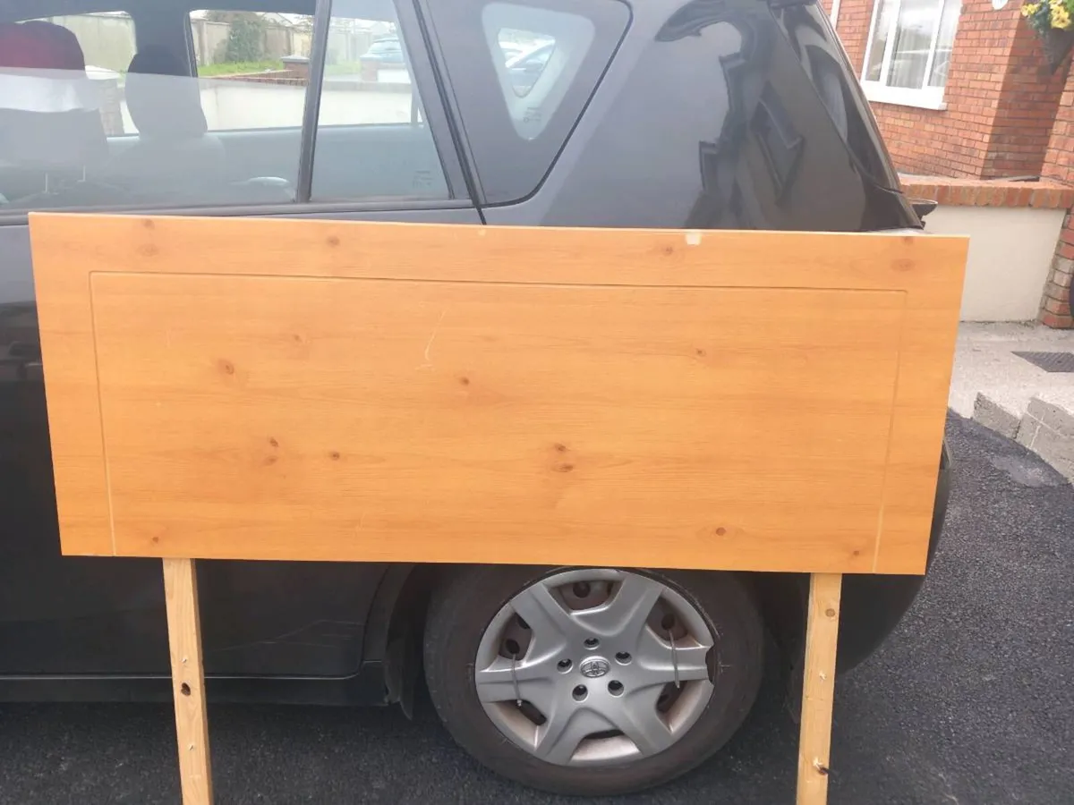 Double headboard - Image 1
