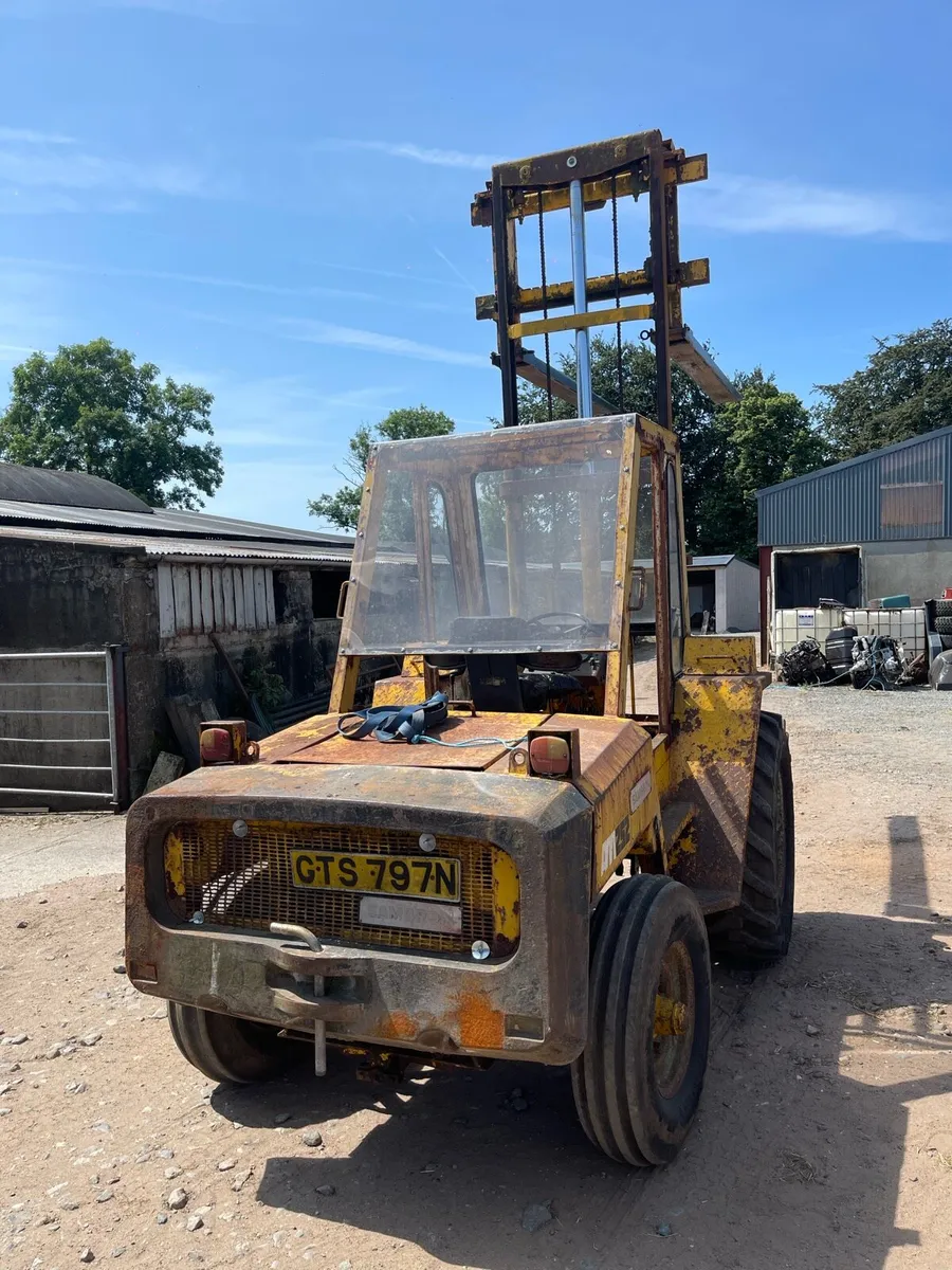 masseyferguson/sambron rough terrain forklift - Image 1