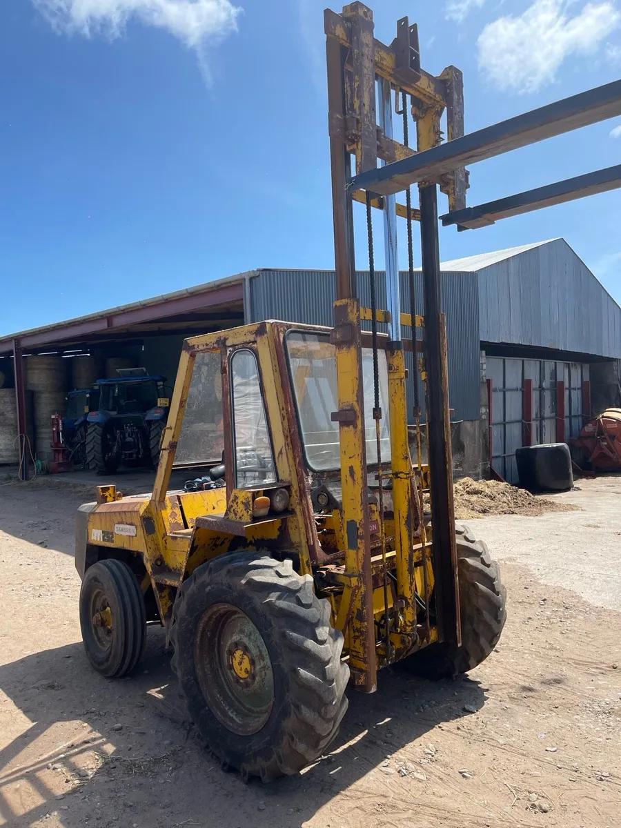 masseyferguson/sambron rough terrain forklift - Image 3