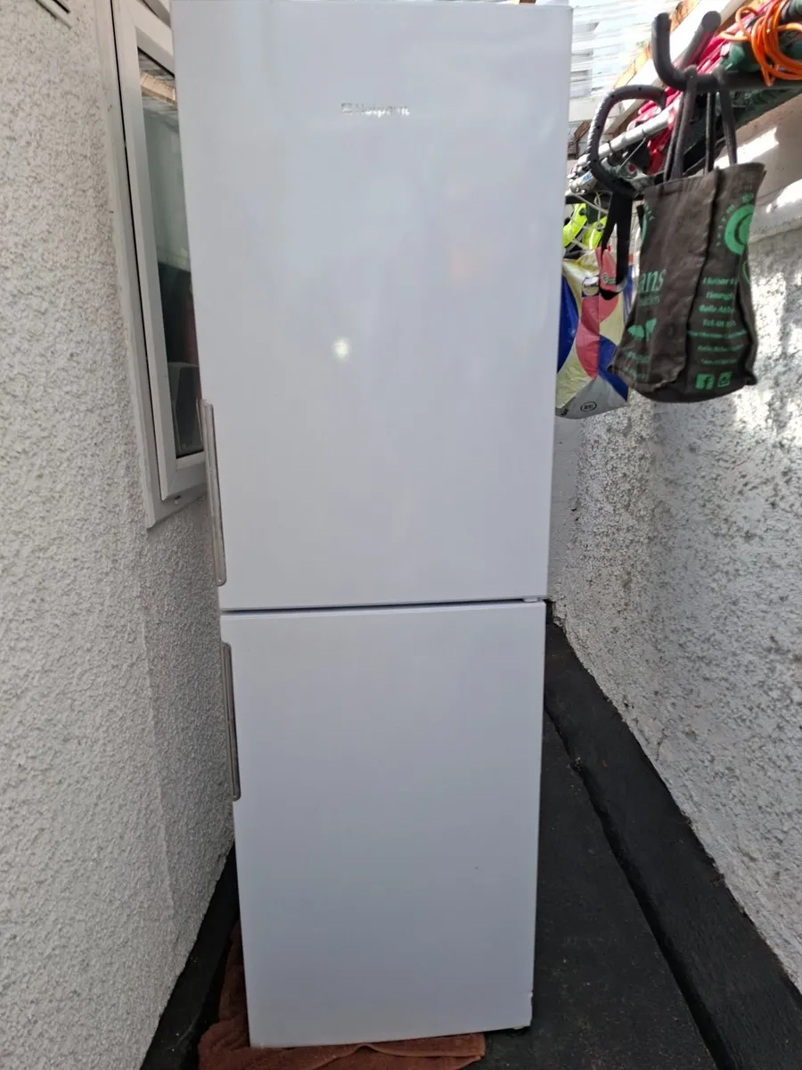 Fridge freezer - Image 2