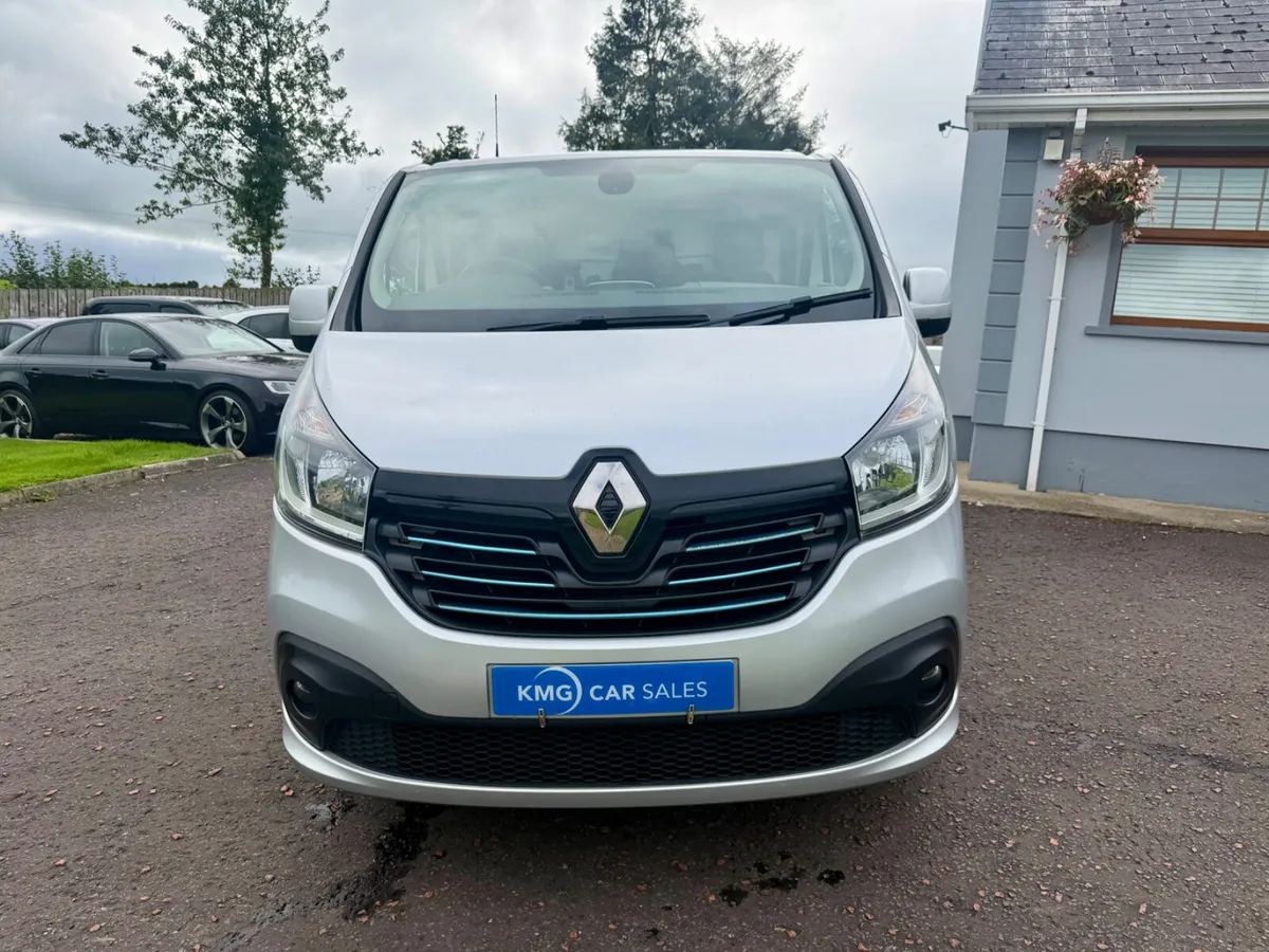 NO VAT 2017 Renault Trafic 1.6 DCI Sport - Image 2