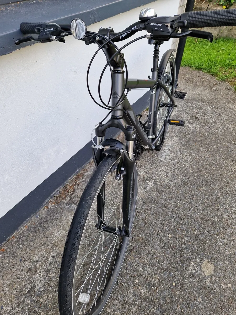 Merida Crossway Adult Hybrid bike - Image 2