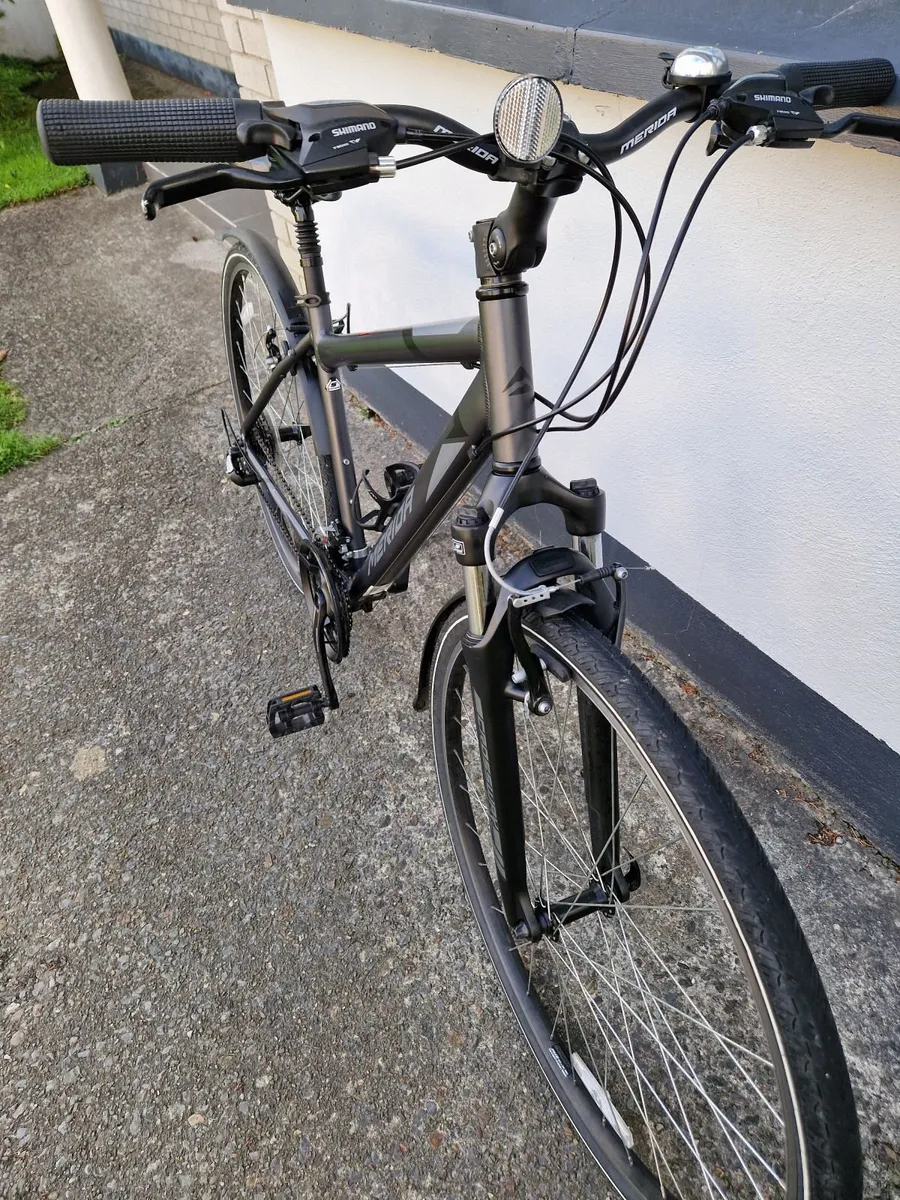 Merida Crossway Adult Hybrid bike - Image 3