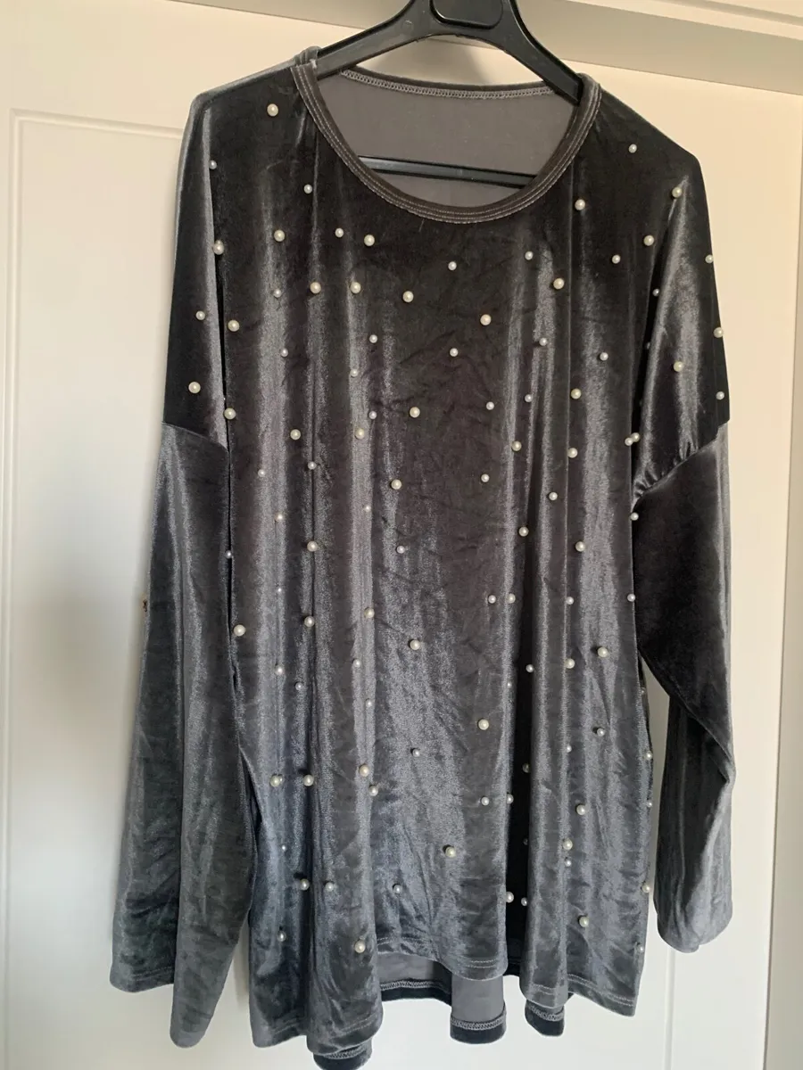 Velvet top size 16/18/20 - Image 2