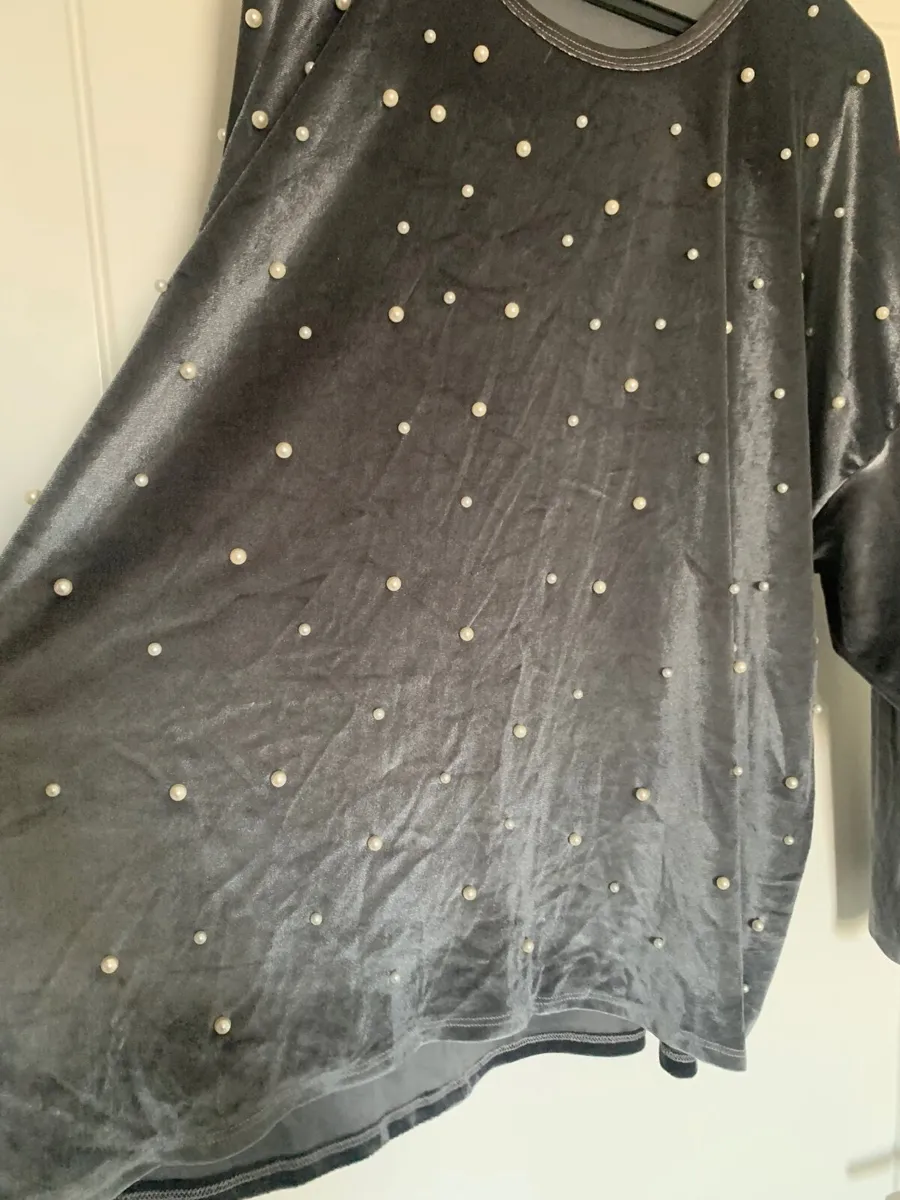 Velvet top size 16/18/20 - Image 3