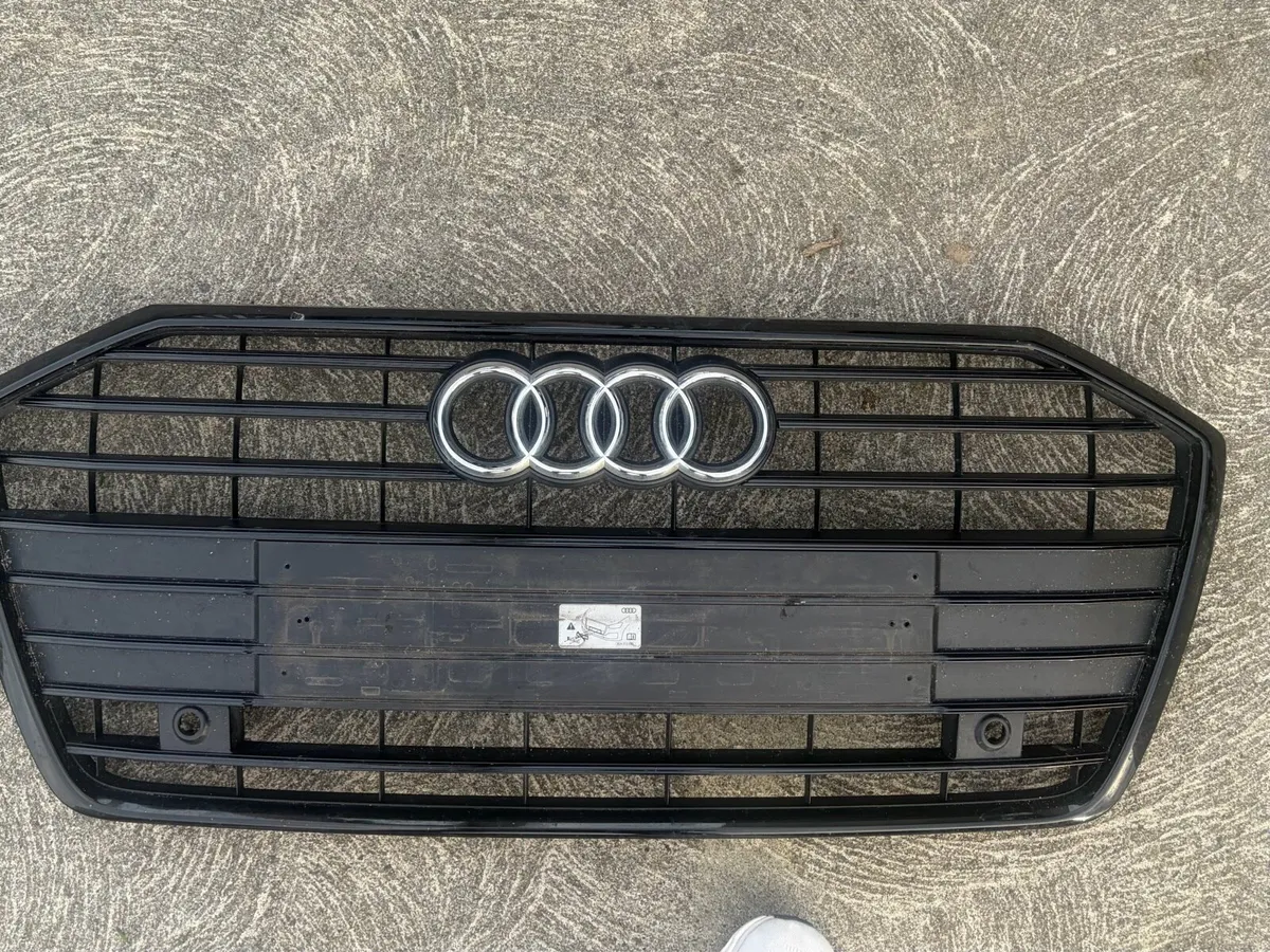 Audi A6 2020 C8 bonnet and black edition grille - Image 3