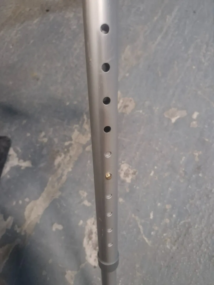 Apair of Cuppers adjustable forearm crutches - Image 4