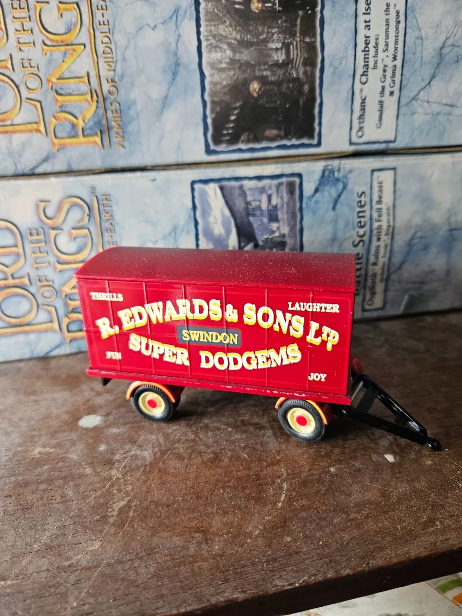 Corgi Circus Fair Ground Showmans Range Trailer - Image 1