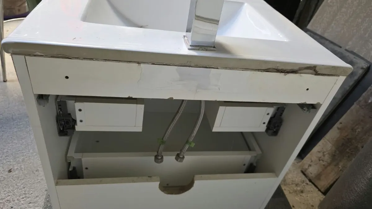 Wall Sink unit - Image 2
