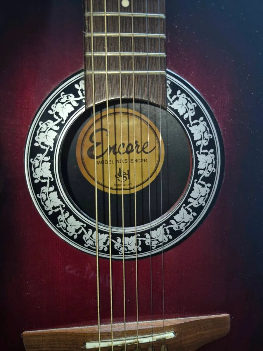 Semi-acoustic guitar - Image 2