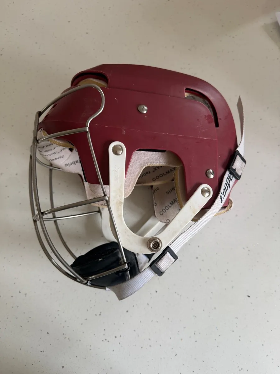 Cooper SK 100 Hurling Helmet - Image 2