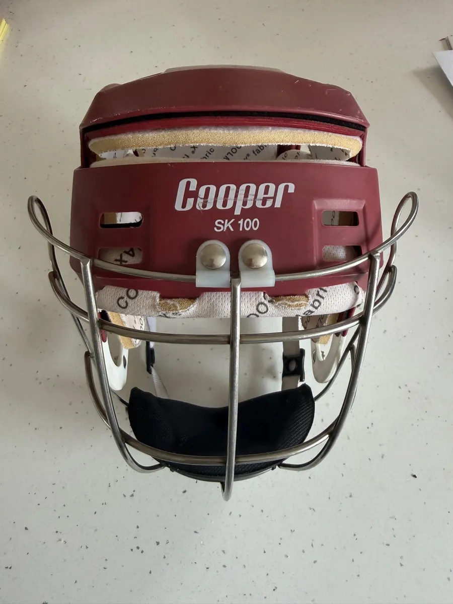 Cooper SK 100 Hurling Helmet - Image 1