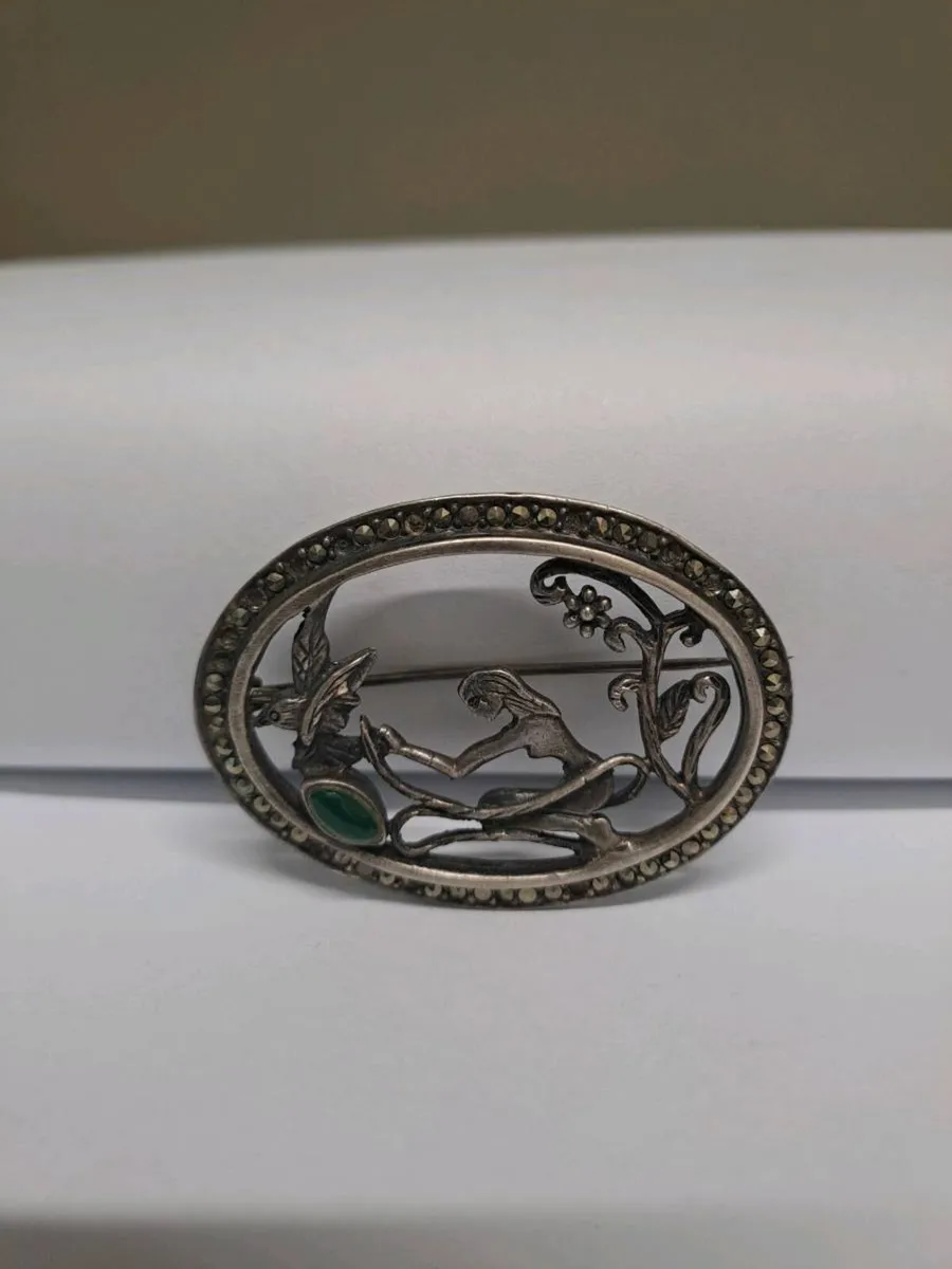 Vintage Marcasite & Green Cabochon Brooch - Image 1