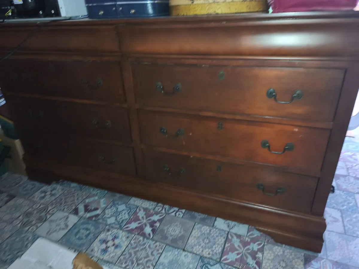 Dresser Large 6-Drawer Dresser / Chest of Drawers - Image 2