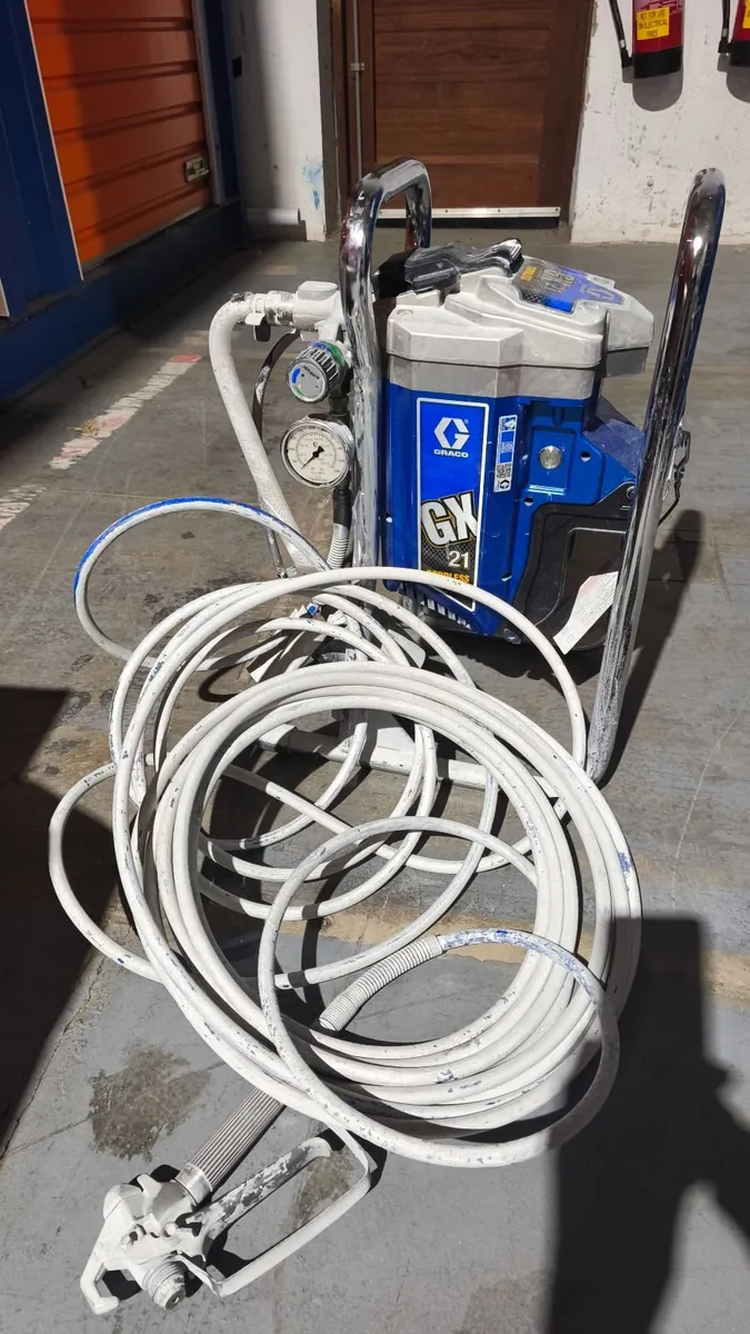 Graco GX21 Cordless Paint Sprayer - Image 2
