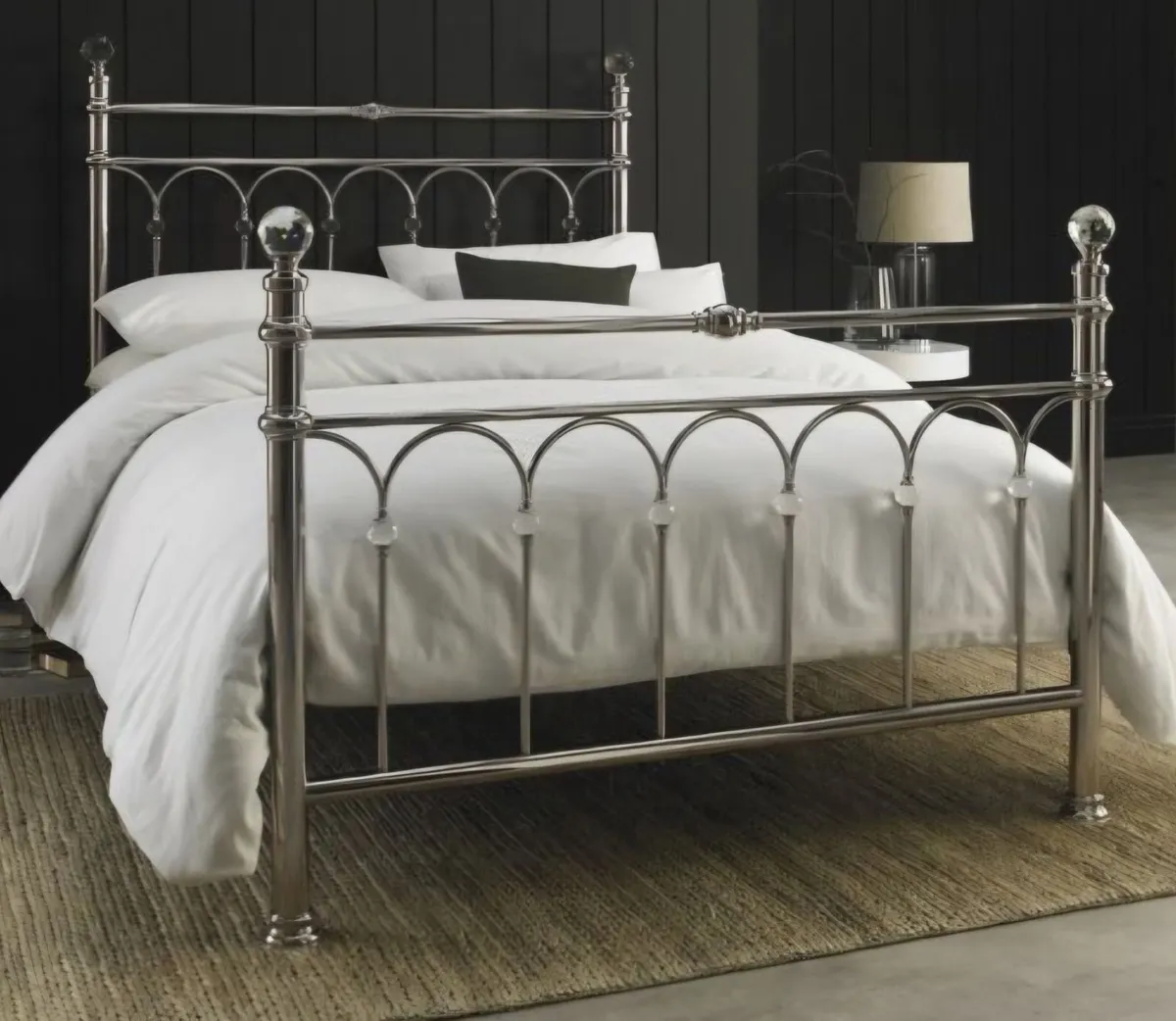 Stunning vintage inspired King size Siver Bed Fram - Image 1