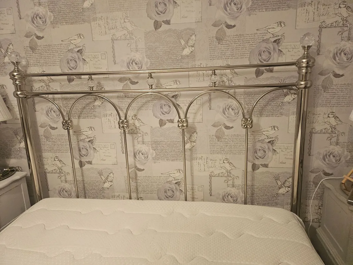 Stunning vintage inspired King size Siver Bed Fram - Image 3