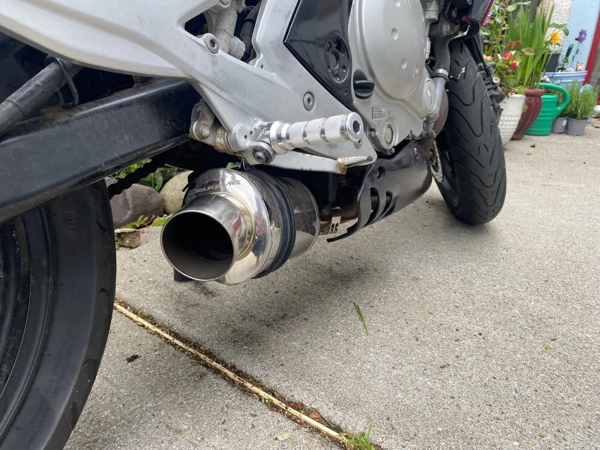 Kawasaki ER6N 2009 - Image 3