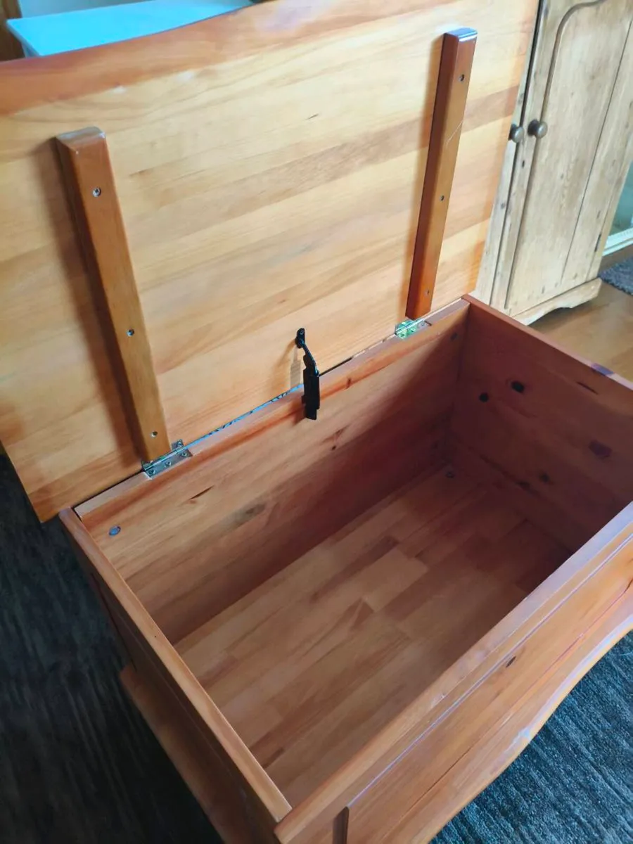 Pine storage box - Image 4