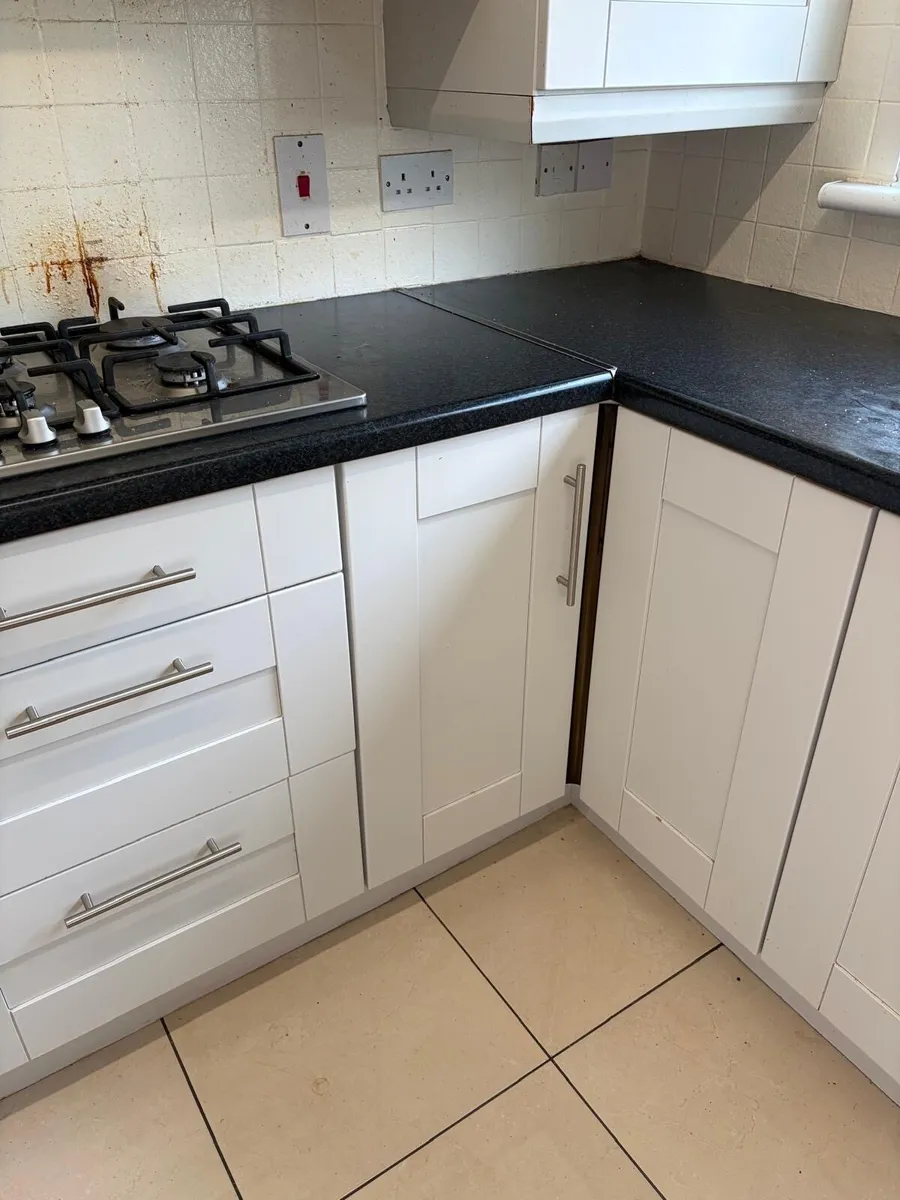 Kitchen - Image 4