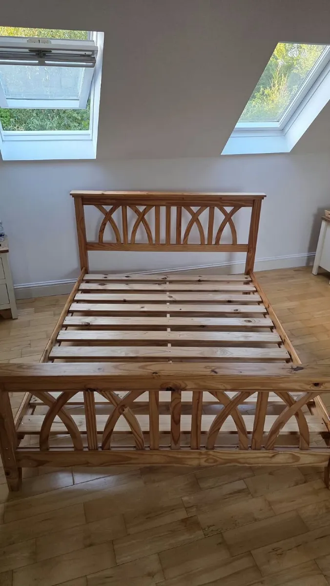 Bed - Image 1