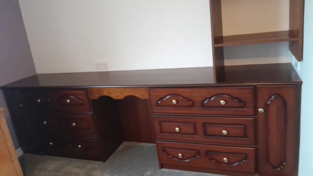 Office furniture - Image 2