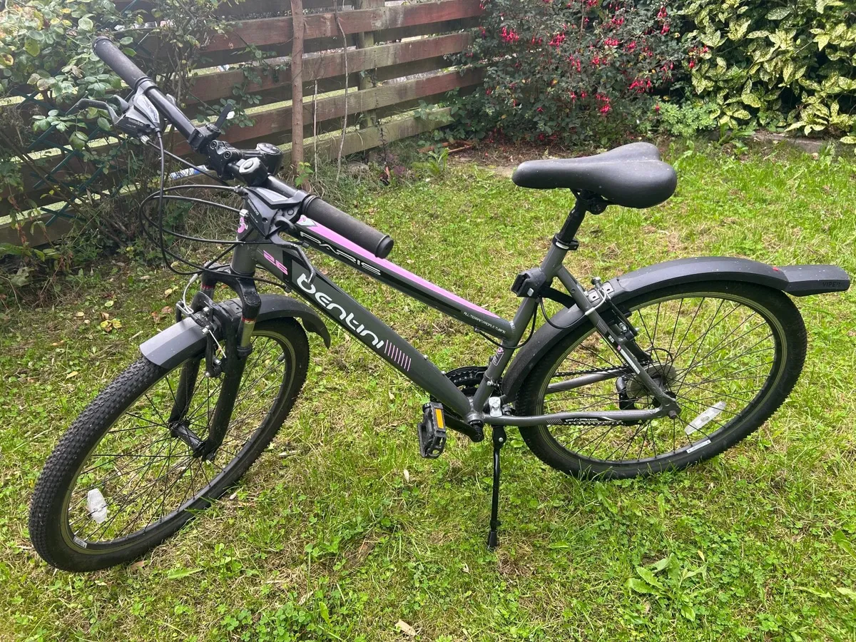 Bentini girls bike - Image 1