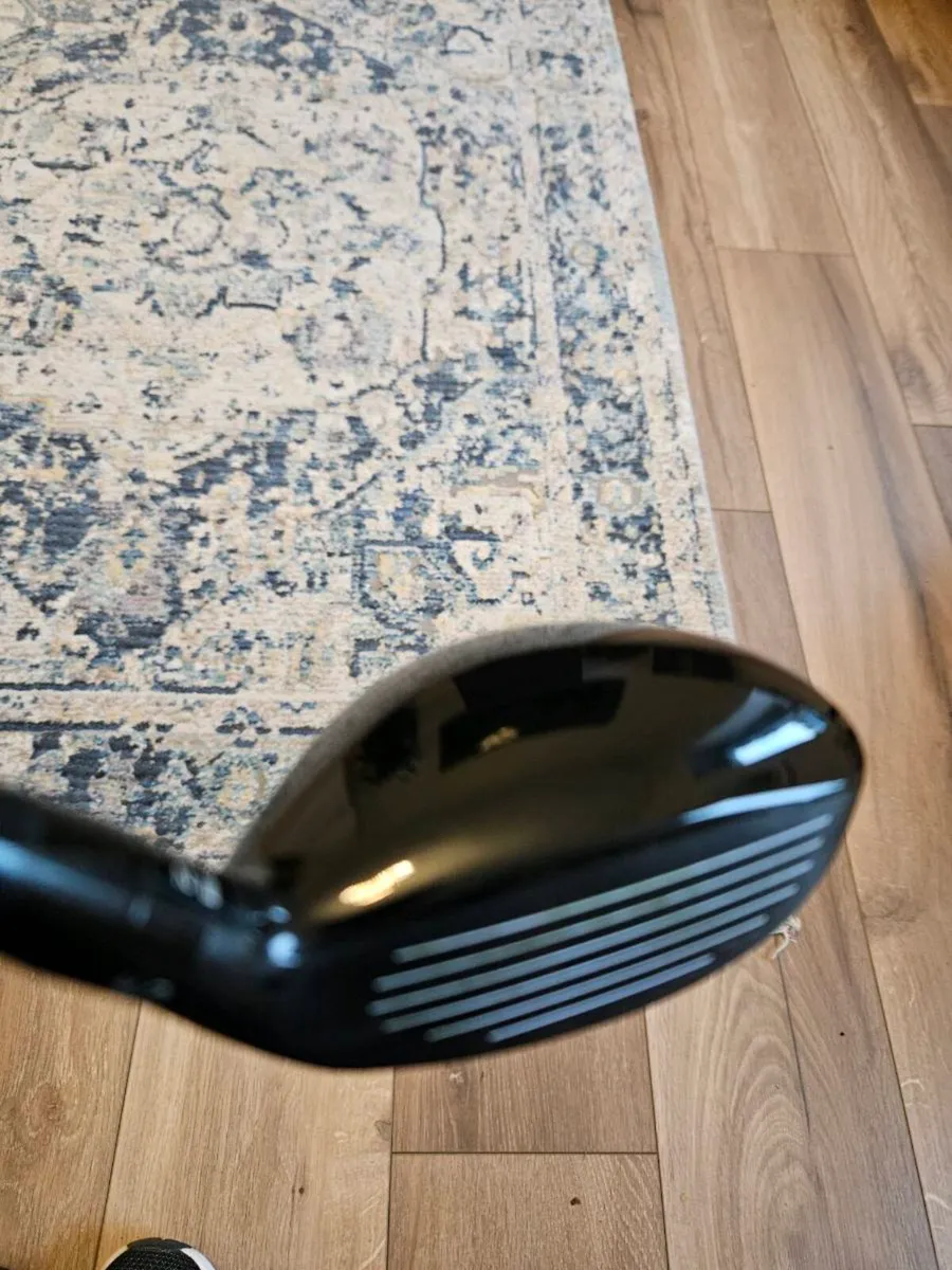 Titleist TsR2 Hybrid Left Handed - Image 2